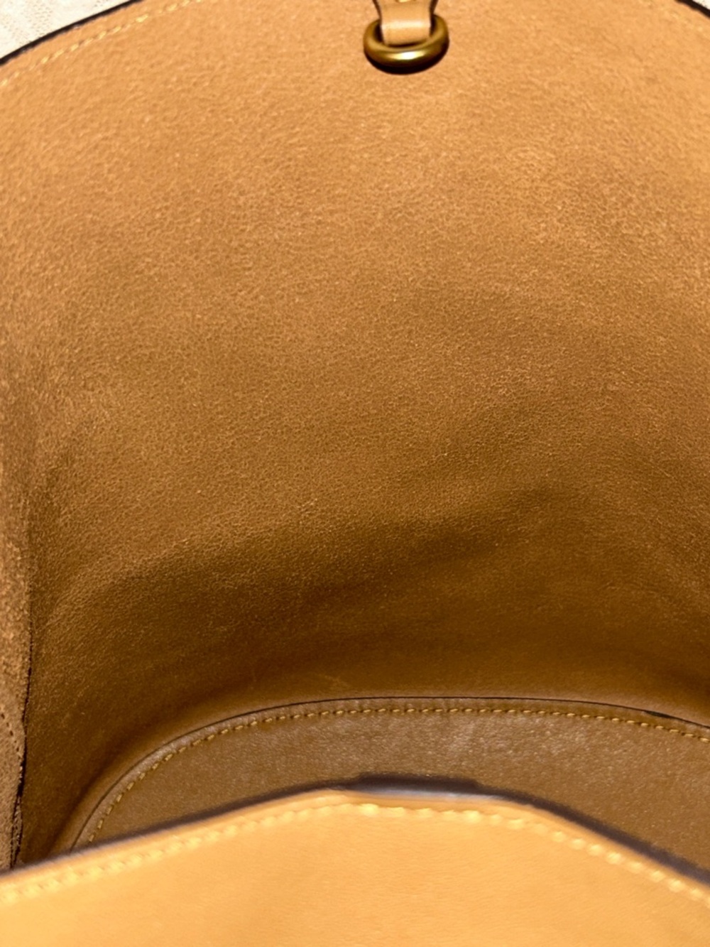Gorgeous Coach Bleeker Bucket Bag - Picture 10 of 15